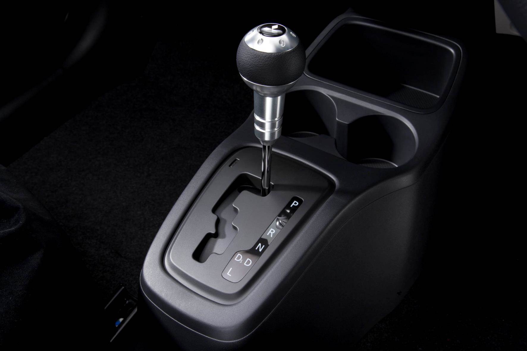 Mitsubishi asx 2024 gear knob